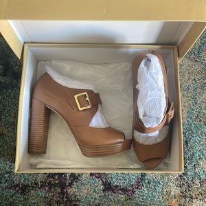 Leather Eleni Platform heels